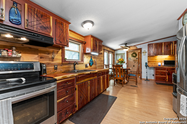 Image 5 of 32 For 2390 Elm Ridge