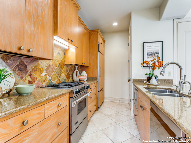 Image 11 of 29 For 7897 Broadway  1001