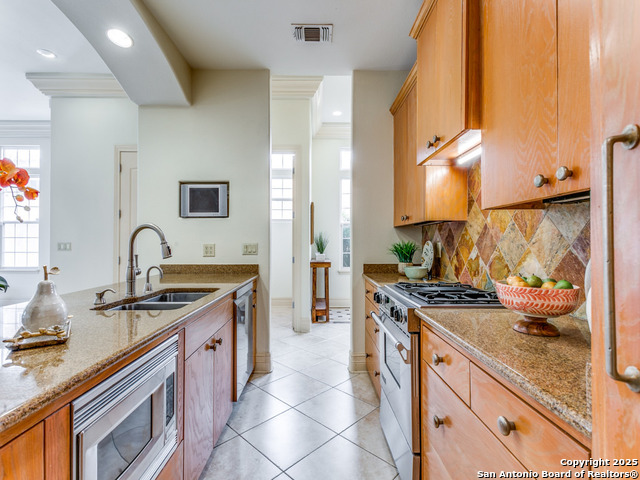 Image 12 of 29 For 7897 Broadway  1001