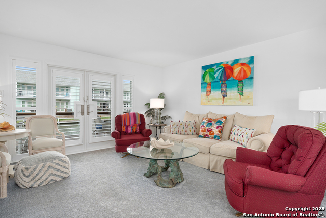 Image 14 of 40 For 706 Lauderdale  706
