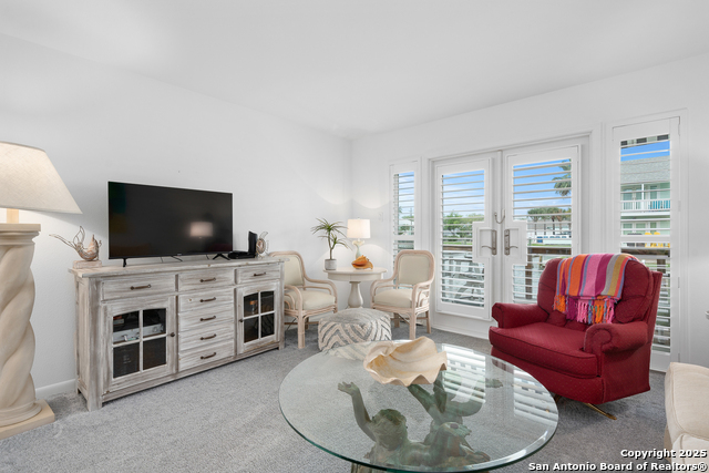 Image 15 of 40 For 706 Lauderdale  706