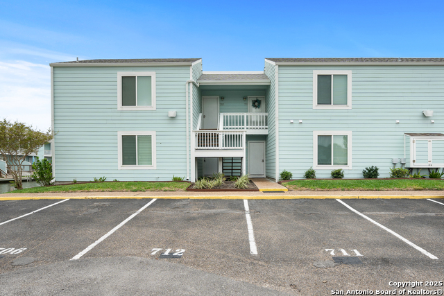 Image 25 of 40 For 706 Lauderdale  706