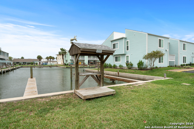 Image 29 of 40 For 706 Lauderdale  706