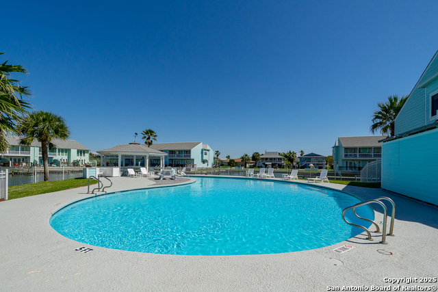Image 34 of 40 For 706 Lauderdale  706