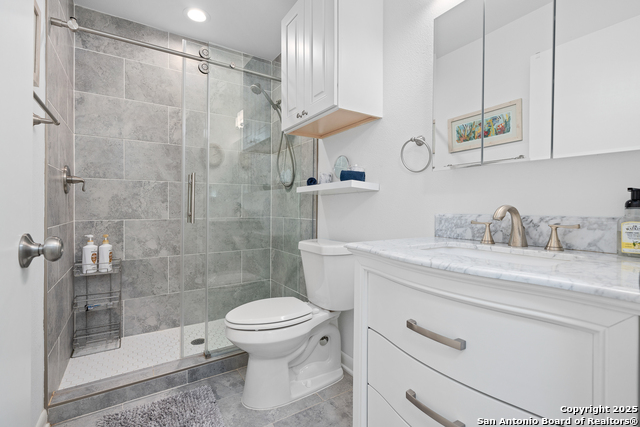 Image 39 of 40 For 706 Lauderdale  706