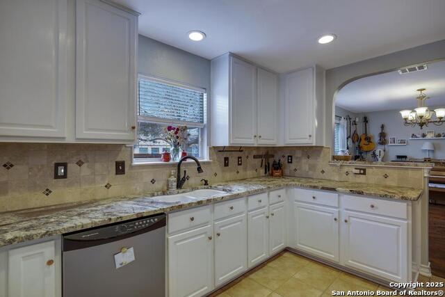 Listing photo id 8 for 12731 Avens Arbor