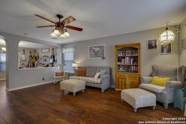 Listing photo id 3 for 12731 Avens Arbor