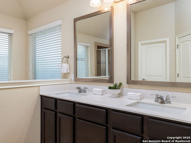 Listing photo id 11 for 3620 Tor Lane