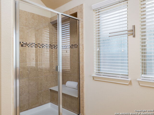 Listing photo id 13 for 3620 Tor Lane