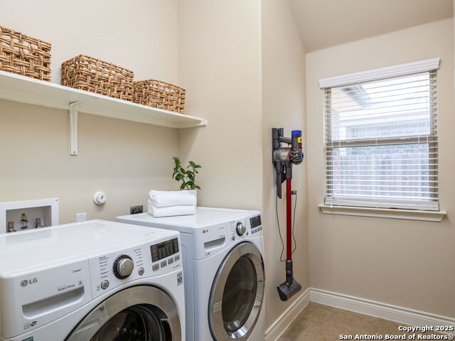 Listing photo id 17 for 3620 Tor Lane