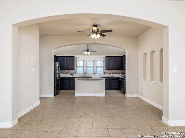 Listing photo id 3 for 3620 Tor Lane