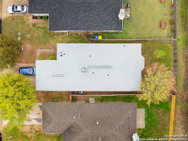 Listing photo id 14 for 16801 Trevin