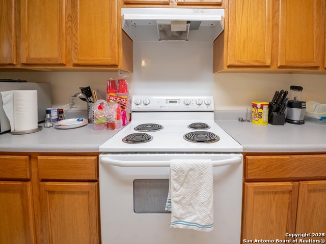 Listing photo id 7 for 16801 Trevin