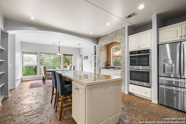 Listing photo id 14 for 15610 Chinquapin