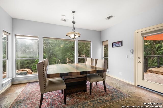 Listing photo id 15 for 15610 Chinquapin