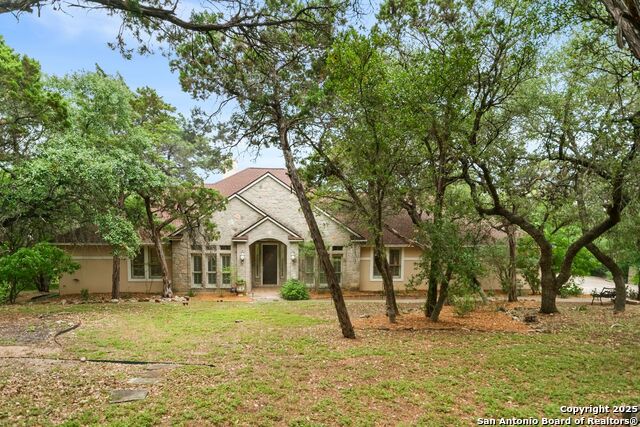 Listing photo id 0 for 15610 Chinquapin