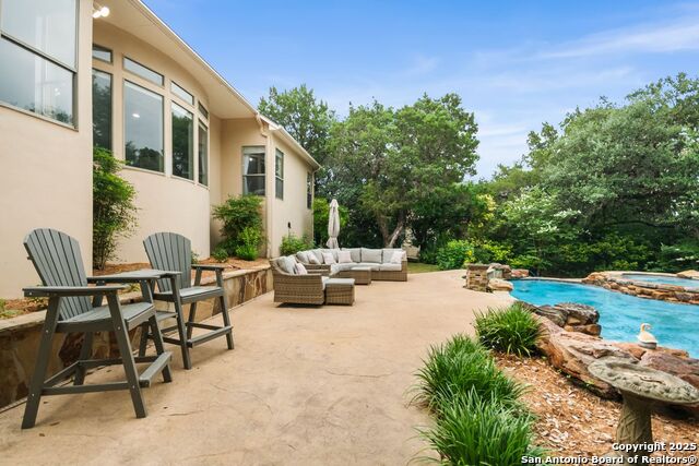 Listing photo id 47 for 15610 Chinquapin