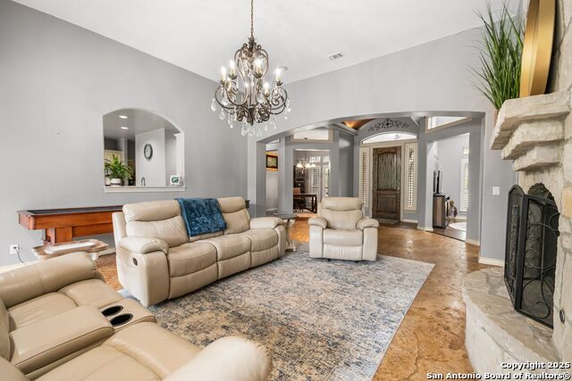 Listing photo id 6 for 15610 Chinquapin