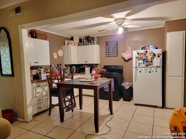 Listing photo id 0 for 4831 Hemphill Dr.