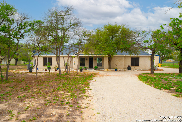 Details for 120 County Road 6867, Natalia, TX 78059