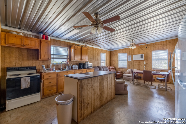 Image 24 of 53 For 4632 Onion Creek Road