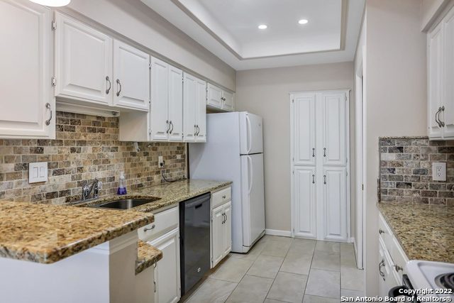 Image 6 of 24 For 11318 Whisper Willow St