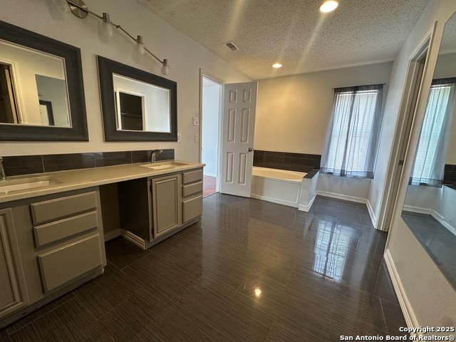 Image 26 of 35 For 21502 Tenore