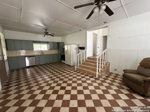 Image 44 of 66 For 311 Ashby E