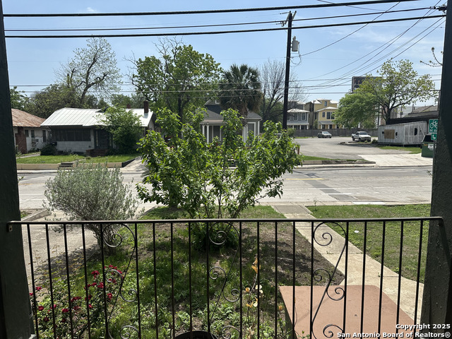 Image 6 of 66 For 311 Ashby E