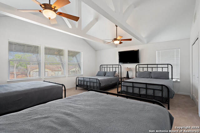 Image 29 of 41 For 411 Greenbriar Dr. W