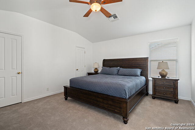 Image 32 of 41 For 411 Greenbriar Dr. W