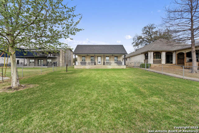 Image 34 of 41 For 411 Greenbriar Dr. W