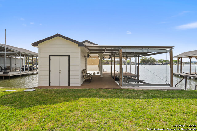 Image 35 of 41 For 411 Greenbriar Dr. W