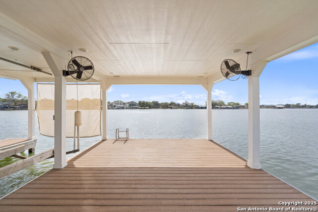 Image 4 of 41 For 411 Greenbriar Dr. W