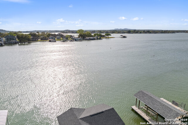 Image 40 of 41 For 411 Greenbriar Dr. W