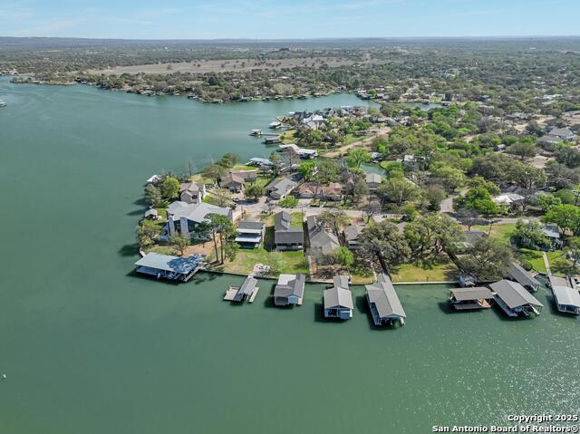 Image 41 of 41 For 411 Greenbriar Dr. W