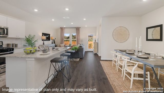 Image 11 of 35 For 21067 Watercourse Way