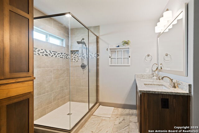 Image 19 of 27 For 223 Maxwell Dr