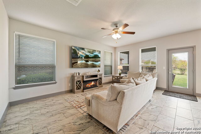Image 7 of 27 For 223 Maxwell Dr