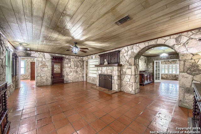 Image 11 of 35 For 6986 County Road 271