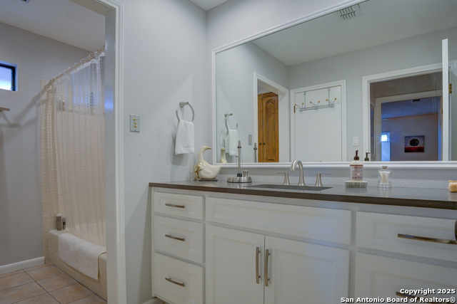 Image 10 of 30 For 6019 Royal Breeze