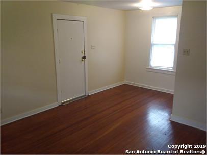 Image 3 of 12 For 221 Magnolia Ave W 4