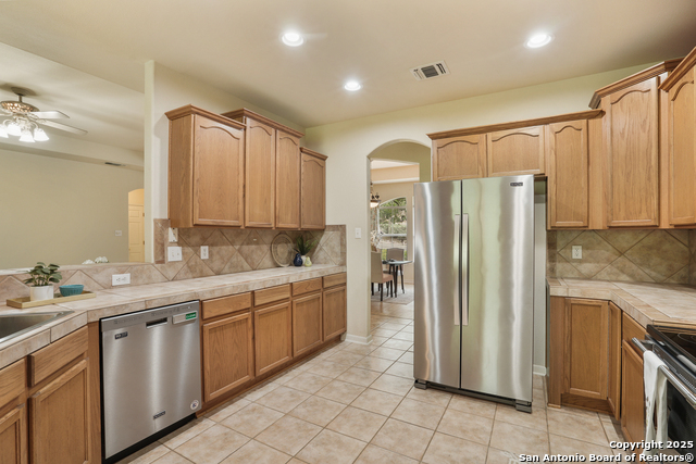 Image 11 of 27 For 9014 Shade Tree