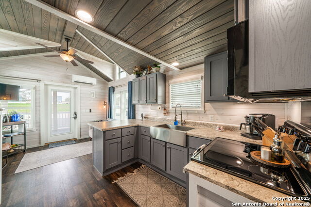 Image 11 of 34 For 5386 Ranch Road 1376 #172