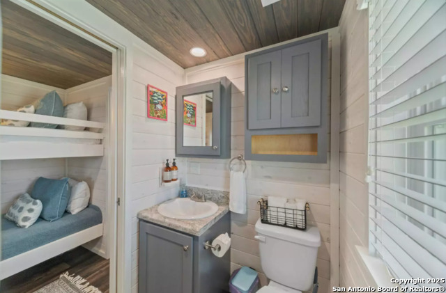 Image 16 of 34 For 5386 Ranch Road 1376 #172