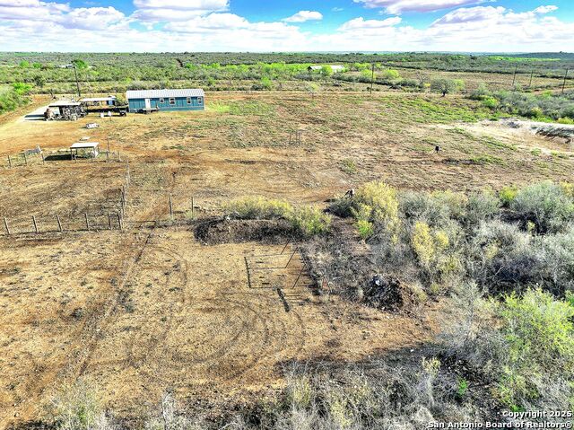 Listing photo id 8 for 452 Pr 6620