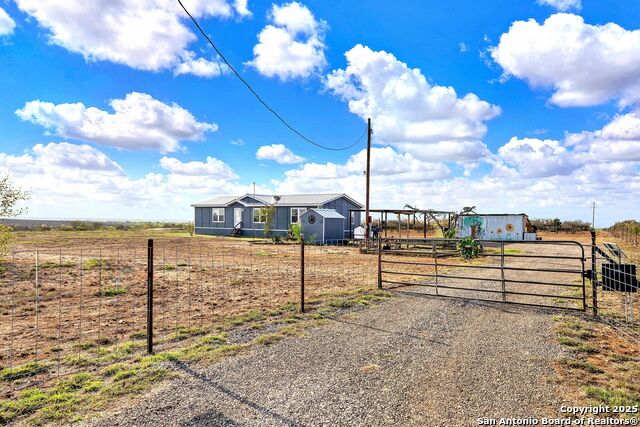 Listing photo id 13 for 452 Pr 6620