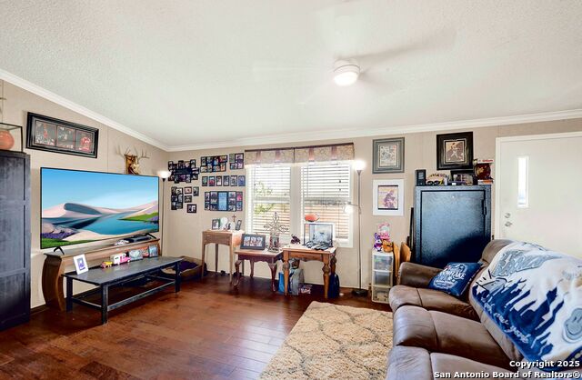 Listing photo id 29 for 452 Pr 6620