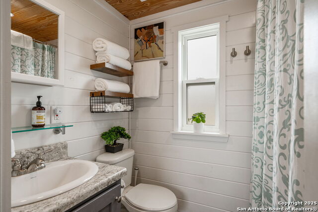 Image 16 of 36 For 5386 Ranch Road 1376 #4