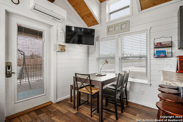 Image 6 of 36 For 5386 Ranch Road 1376 #4